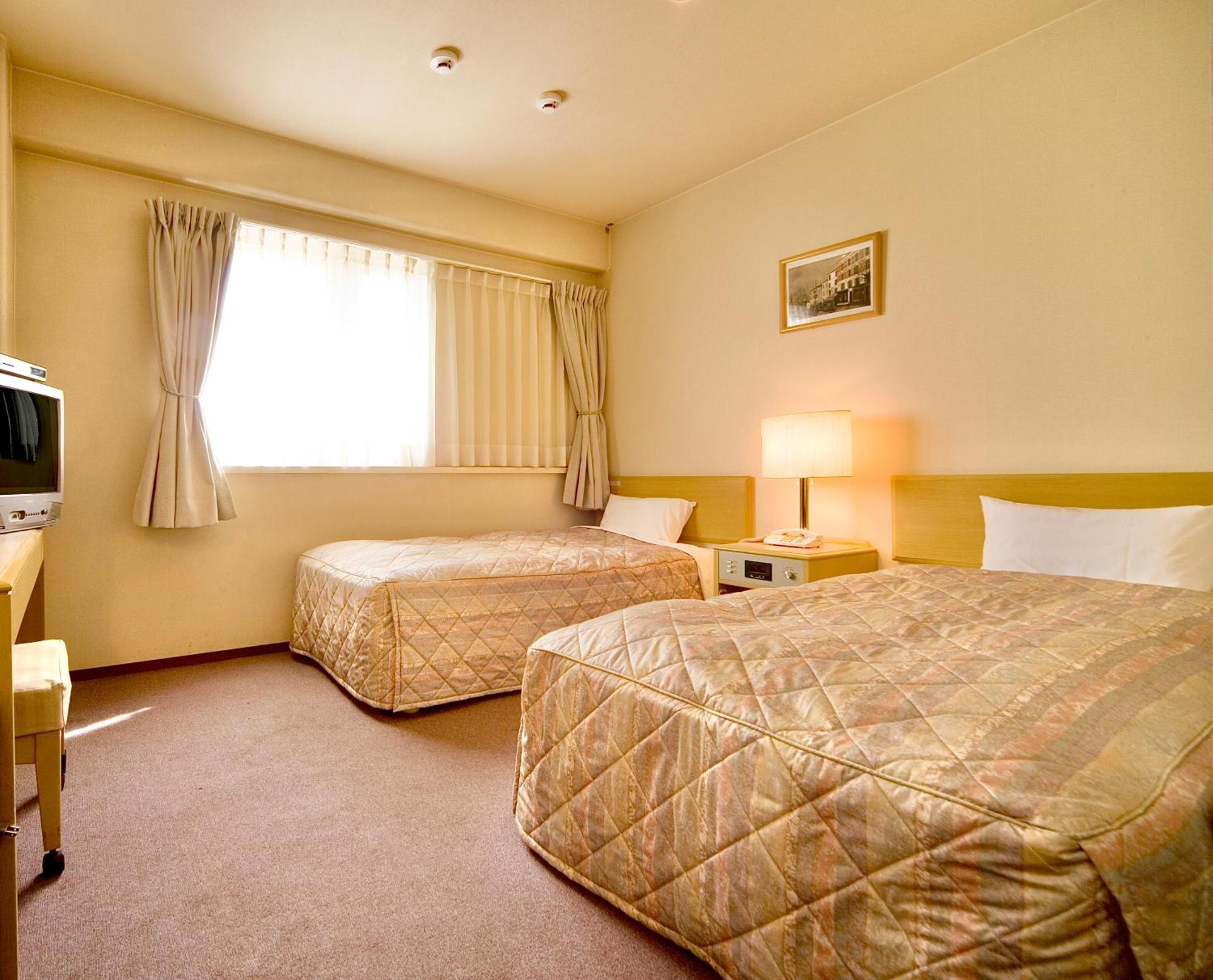 Kurashiki Ekimae Universal Hotel 외부 사진